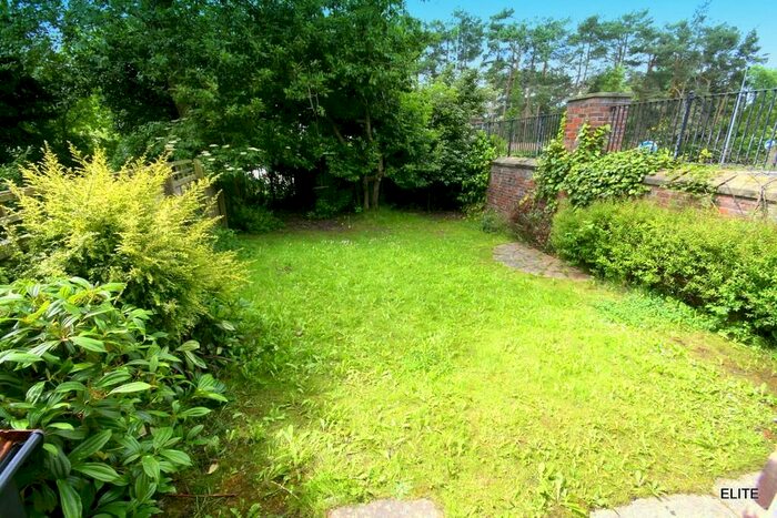 4 Bedroom Town House To Rent In Dalton Crescent, Sheraton Park, DH1