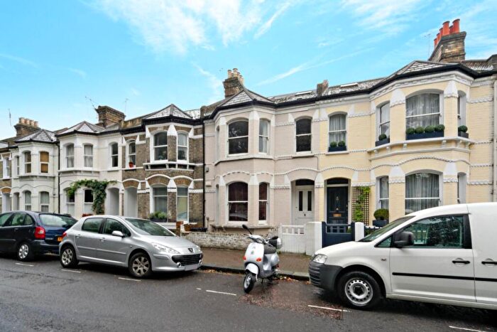1 Bedroom Apartment To Rent In Cabul Road, London, SW11