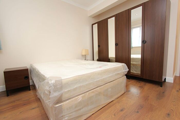 1 Bedroom Flat To Rent In Lyndhurst Close, London, NW10