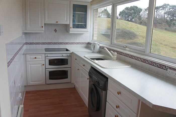 2 Bedroom Flat To Rent In Woodwater Lane, Broadfields, Exeter, EX2