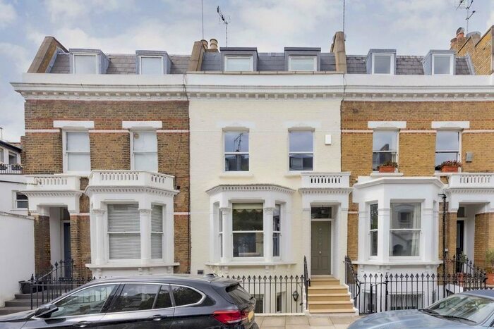 1 Bedroom Flat To Rent In Stadium Street, London, SW10