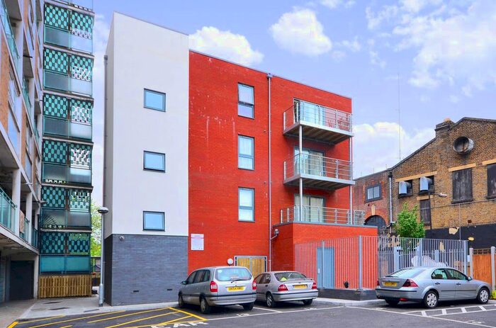 Studio To Rent In Burdett Road, Mile End, London, E3