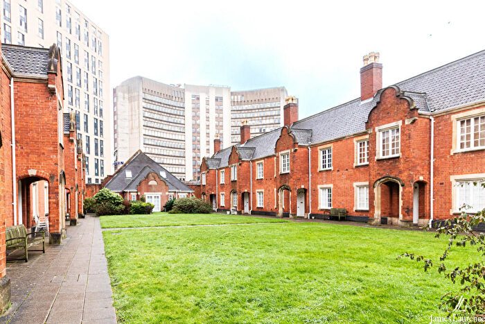 1 Bedroom Apartment For Sale In Garden Court, - Ladywood Middleway, Birmingham City Centre, B16