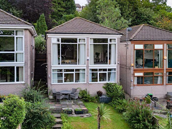 4 Bedroom Detached House For Sale In Ainsdale Drive, Whitworth, OL12