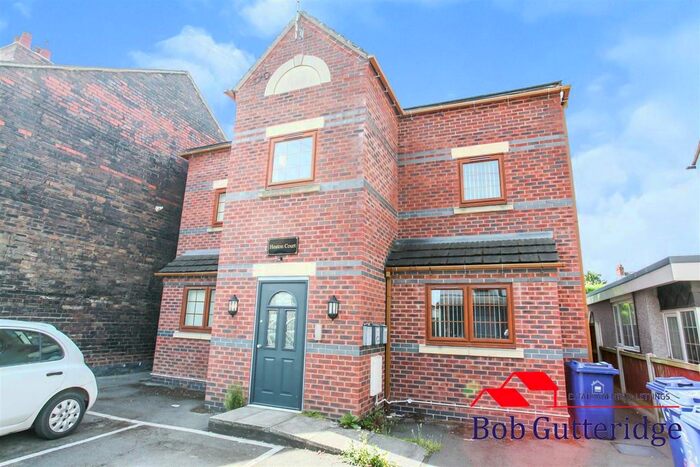 1 Bedroom Flat To Rent In Heaton Court. Heaton Terrace, Porthill, ST5