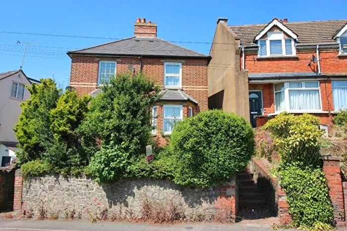 2 Bedroom Semi Detached House For Sale In Sevenoaks Road, Borough Green, Sevenoaks, TN15