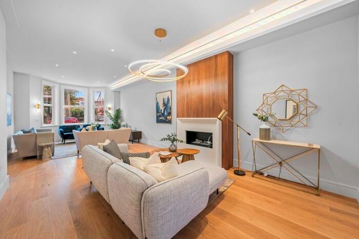 5 Bedroom Semi-Detached House To Rent In Fordwych Road, West Hampstead, London, NW2