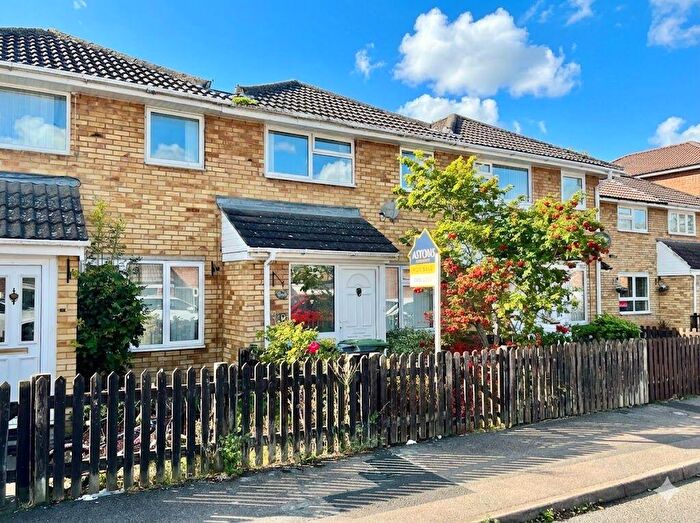 3 Bedroom Terraced House For Sale In Cypress, Newport Pagnell, MK16