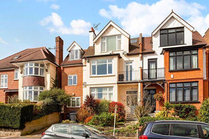 2 Bedroom Flat To Rent In Dora Road, London, SW19