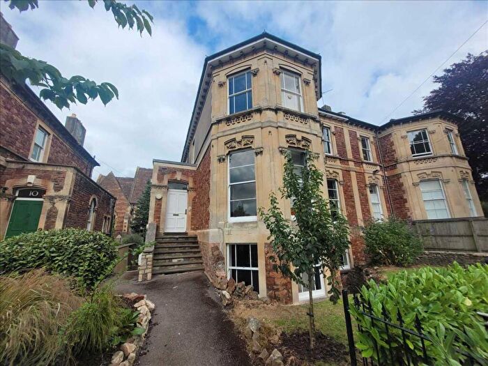 6 Bedroom Apartment To Rent In Top Floor Maisonette, Alexandra Road, BS8