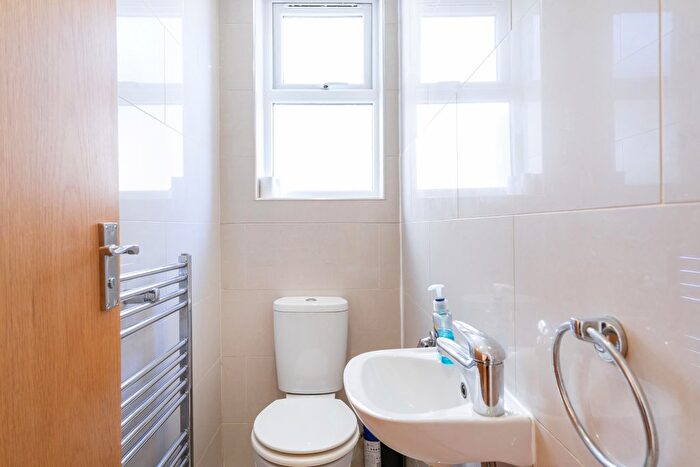 1 Bedroom Flat To Rent In Cheltenham Road, London, SE15