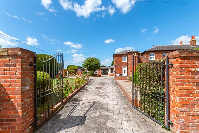4 Bedroom Character Property For Sale In Maldon Road, Latchingdon, Chelmsford, CM3