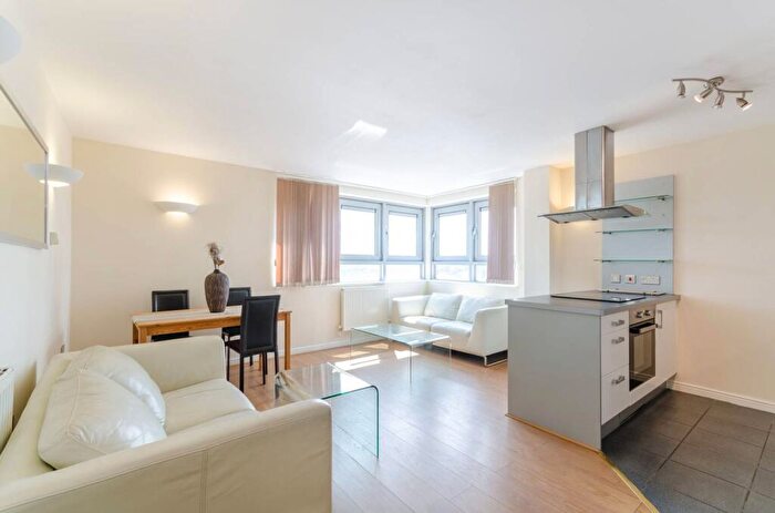 2 Bedroom Flat To Rent In Throwley Way, Sutton, SM1