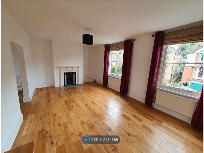 4 Bedroom Flat To Rent In London, London, SE3