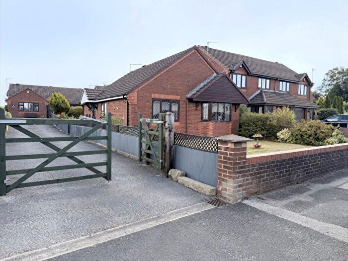2 Bedroom Bungalow For Sale In Turnhurst Road, Packmoor, Stoke-on-Trent, Staffordshire, ST7