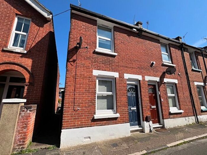 2 Bedroom Property To Rent In St. Jacobs Place, Canterbury, CT1