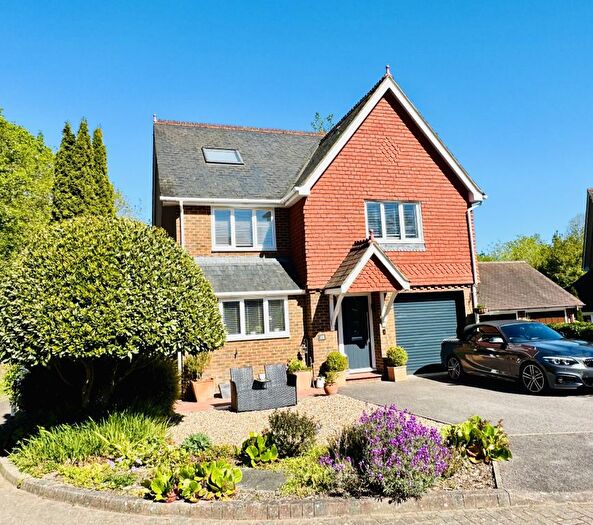 5 Bedroom Detached House For Sale In Beauclerk Green, Winchfield, RG27