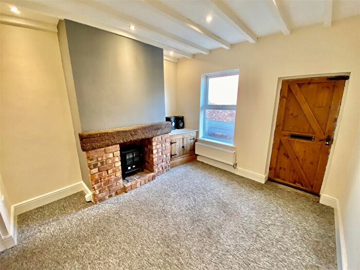 2 Bedroom End Of Terrace House To Rent In Horninglow Road North, Burton Upon Trent, DE13