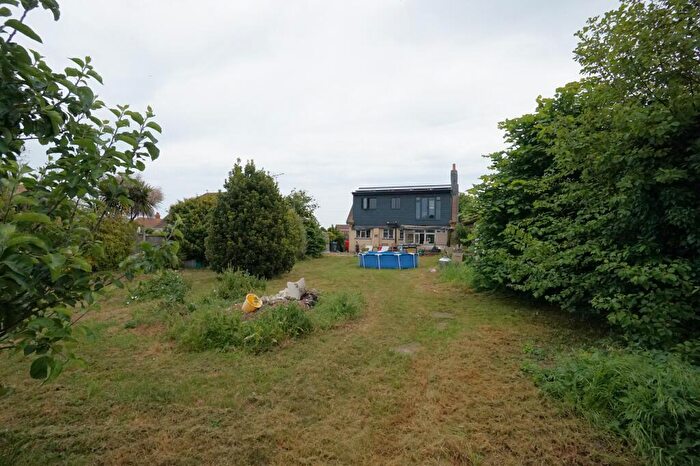 3 Bedroom Detached Bungalow For Sale In Edward Drive, Birchington, CT7