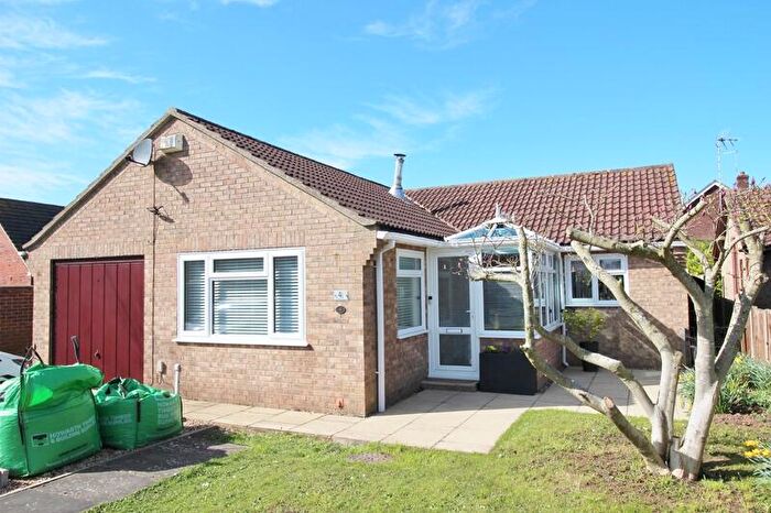 2 Bedroom Bungalow For Sale In Pennyfield, Pinchbeck, Spalding, PE11