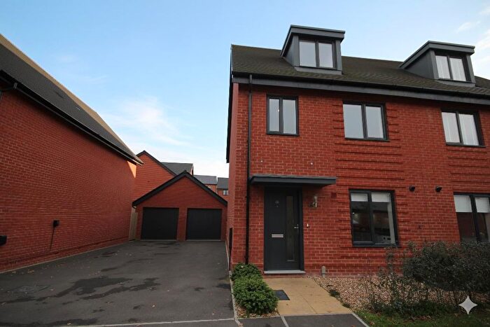 3 Bedroom Semi Detached House To Rent In Stonyfield Road, Whiteley, Fareham, PO15