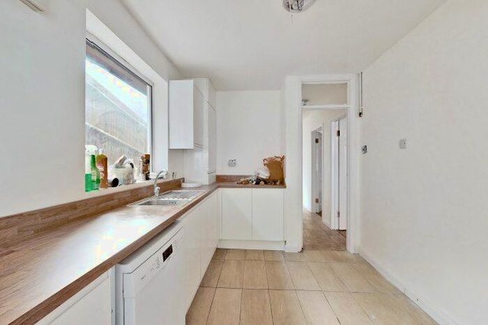 4 Bedroom Property To Rent In Victoria Gardens, Westerham, TN16