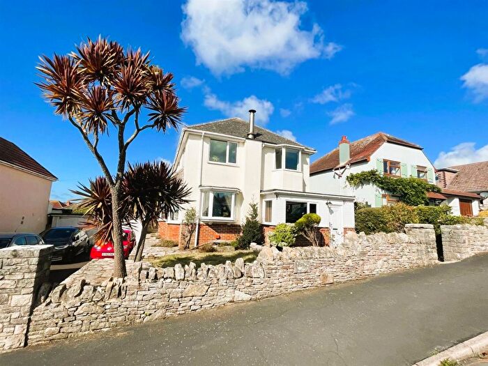 4 Bedroom Detached House For Sale In Bay Crescent, Swanage, BH19