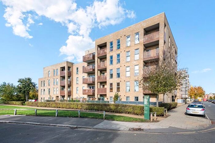 2 Bedroom Maisonette For Sale In Harman Court, Rectory Park Avenue, Northolt, UB5