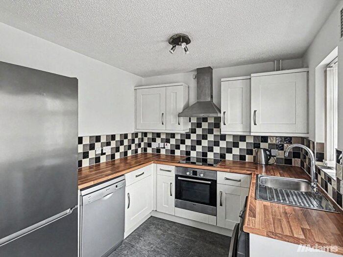 3 Bedroom Town House For Sale In Wallsend Court, Widnes, WA8