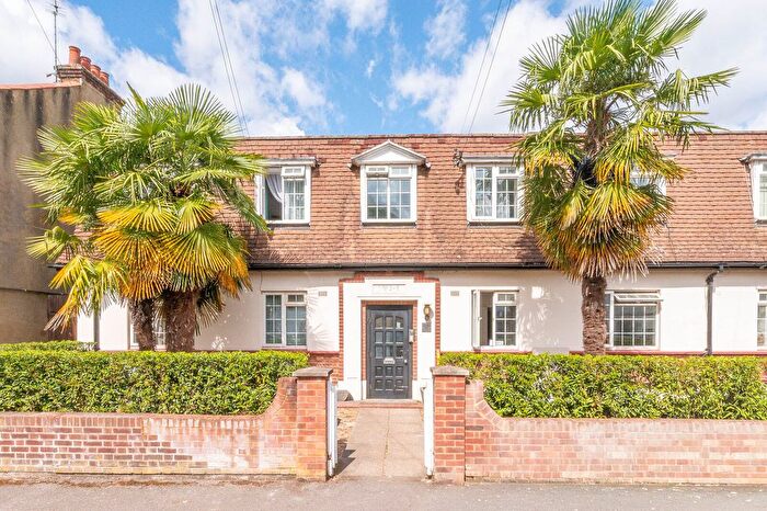 2 Bedroom Flat For Sale In Beresford Road, New Malden, KT3