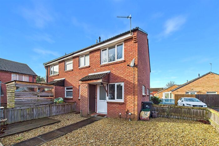 1 Bedroom Terraced House For Sale In Newlands Green, Clevedon, BS21