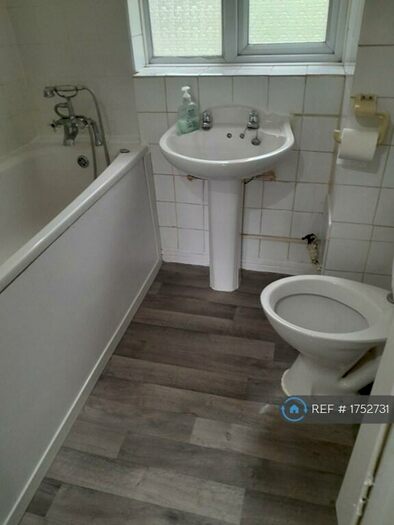 1 Bedroom Flat To Rent In Carlisle House, Redbridge, IG1