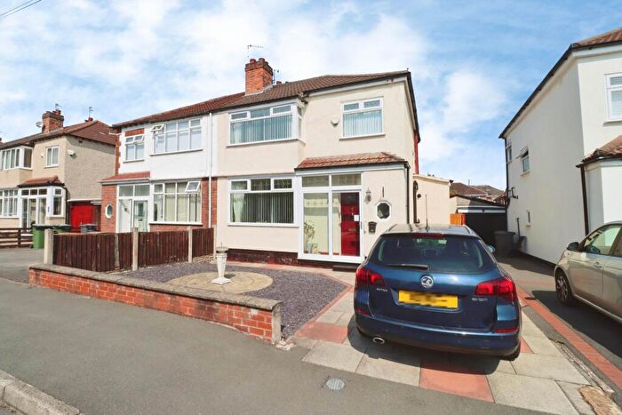3 Bedroom Semi-Detached House For Sale In Lynton Drive, Bebington, CH63