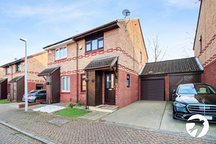 2 Bedroom Semi-Detached House To Rent In Maypole Road, Gravesend, Kent, DA12