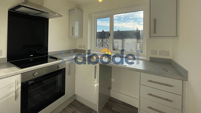 1 Bedroom Flat To Rent In Whinfield Close, Braithwaite, Keighley, BD22