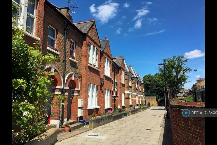 1 Bedroom Flat To Rent In Church Walk, London, N16