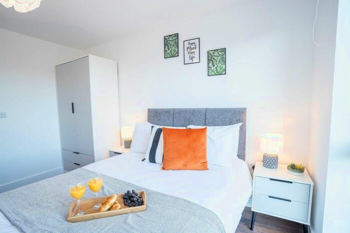 2 Bedroom Flat To Rent In Chatham Street, Sheffield, S3