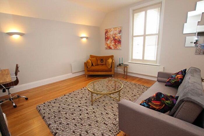 1 Bedroom Flat To Rent In Cavendish Crescent North, Haddon House Cavendish Crescent North, NG7