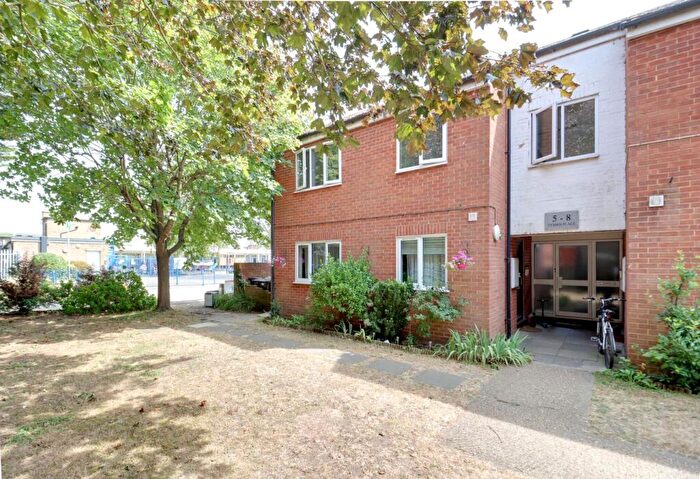 2 Bedroom Flat For Sale In Tyssen Place, South Ockendon, RM15