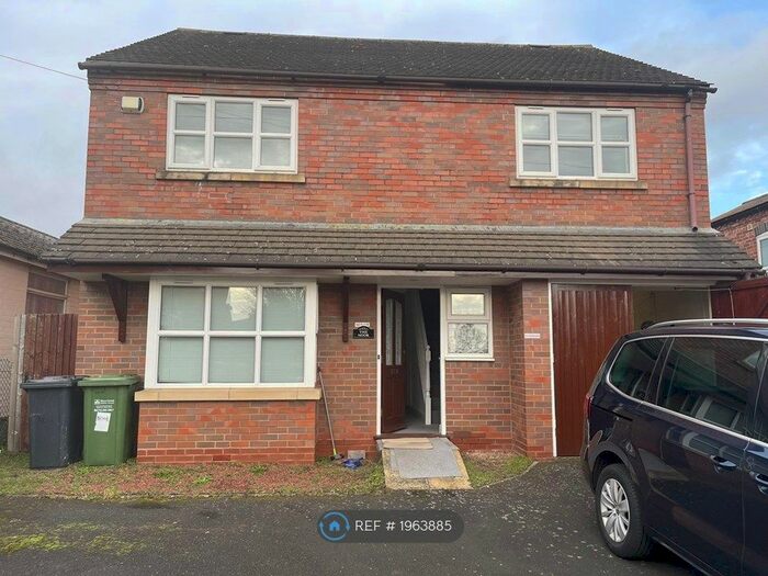 4 Bedroom Detached House To Rent In Lodge Road, Stourport-On-Severn, DY13