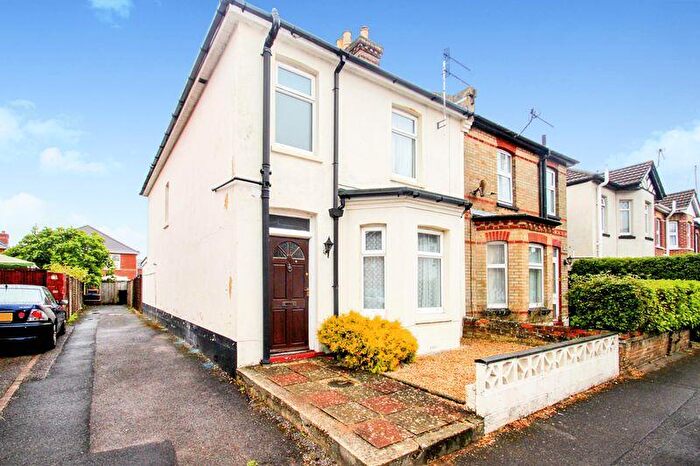 4 Bedroom Semi-Detached House To Rent In Parker Road, Winton, BH9