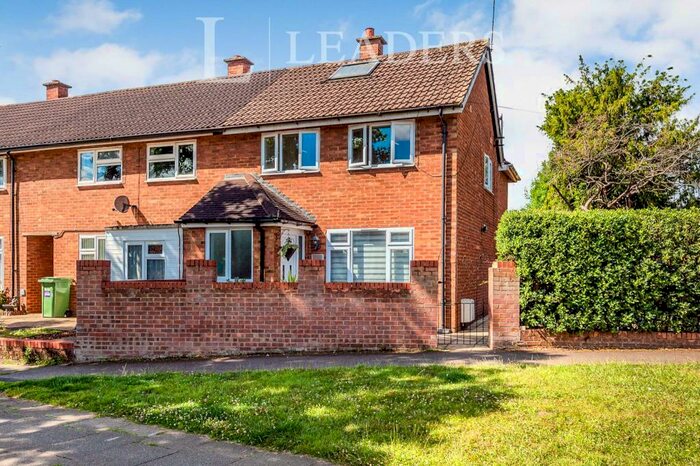 3 Bedroom Semi-Detached House To Rent In Cell Barnes Lane, AL1
