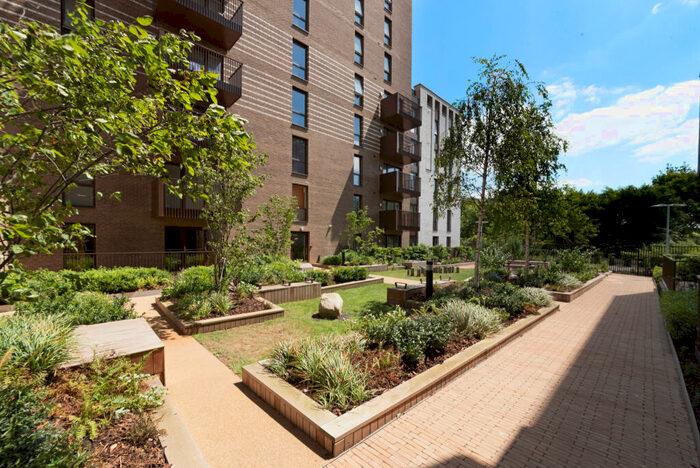 2 Bedroom Apartment To Rent In Millet Place, Pontoon Dock London, E16