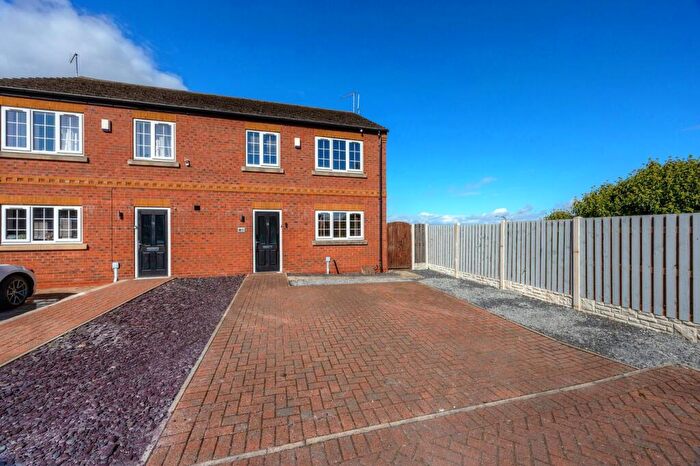 3 Bedroom Semi-Detached House For Sale In Highstone View, Barnsley, S70