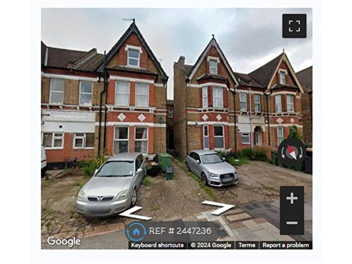 2 Bedroom Maisonette To Rent In Manor Road, Beckenham, BR3