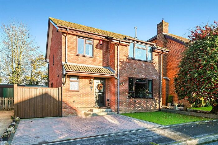 4 Bedroom Detached House For Sale In Lychgate Drive, Waterlooville, PO8