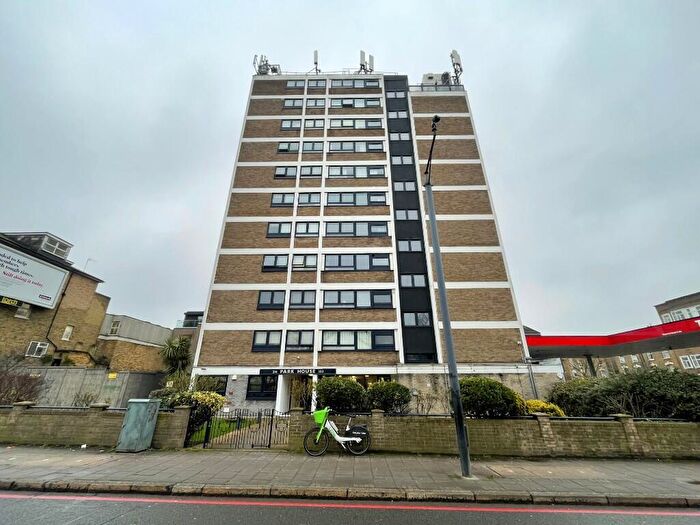 Studio To Rent In Park House, Seven Sisters Road, Hackney, London, N4