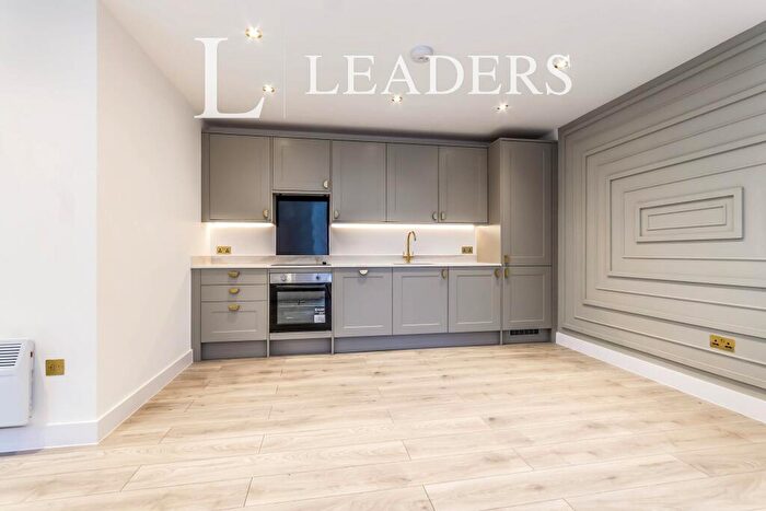 2 Bedroom Apartment To Rent In St Michaels Road, CR0