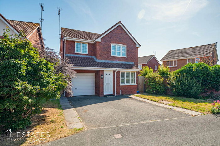 3 Bedroom Detached House For Sale In Hazel Court, Rhyl, LL18