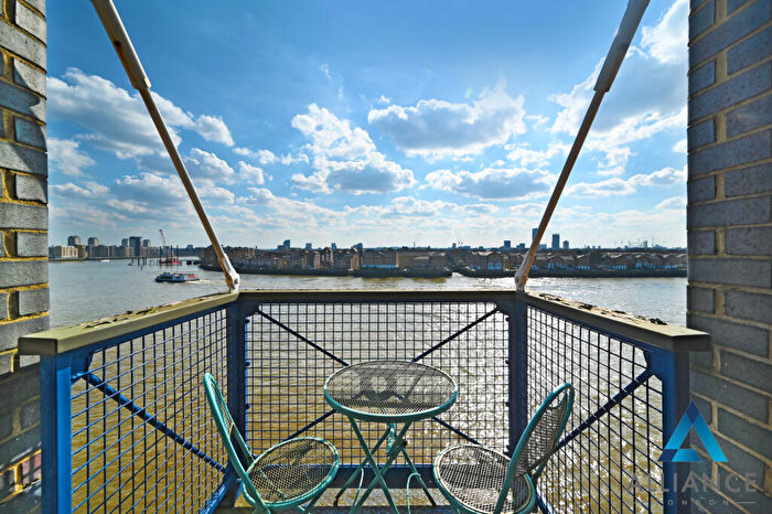 1 Bedroom Apartment For Sale In Papermill Wharf, Narrow Street, Limehouse, London, E14